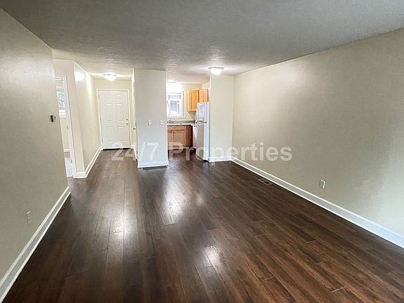 3rd image of 1315 NE 181st Ave #2