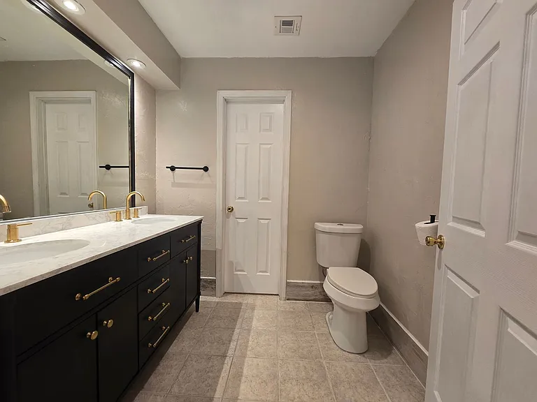 112 Thomas Blvd — Photo 14