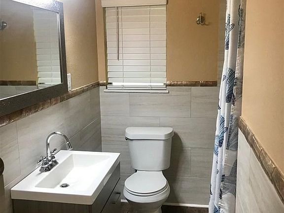 4th image of 745 Jeny Ln
