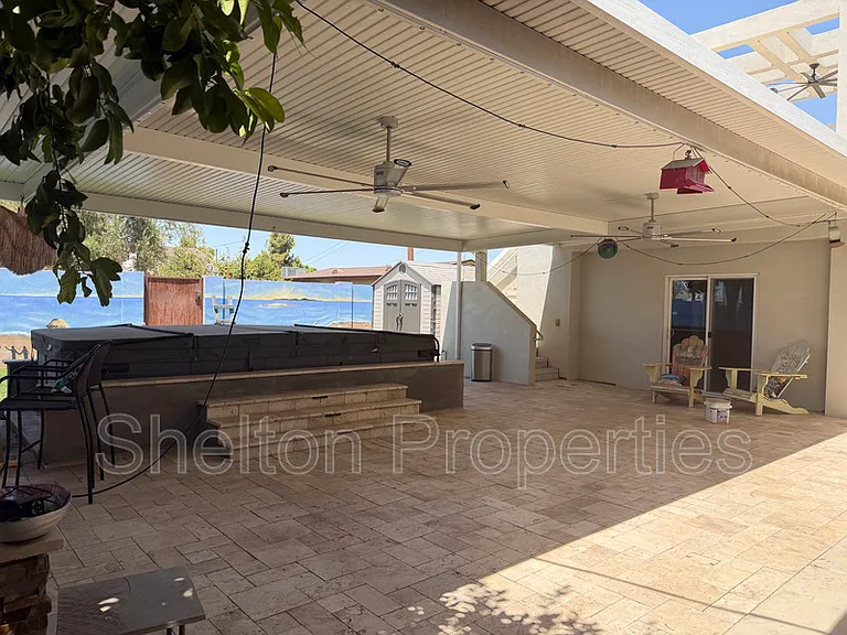 2514 E Fairmount Ave — Photo 39