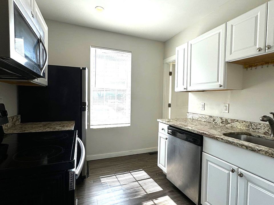 1st image of 75 Williams St #2L