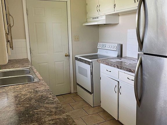 3rd image of 2418 NW 42nd St
