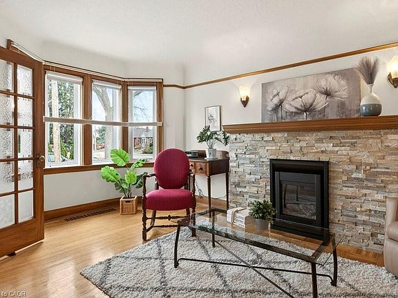 5th image of 40 Roanoke Rd