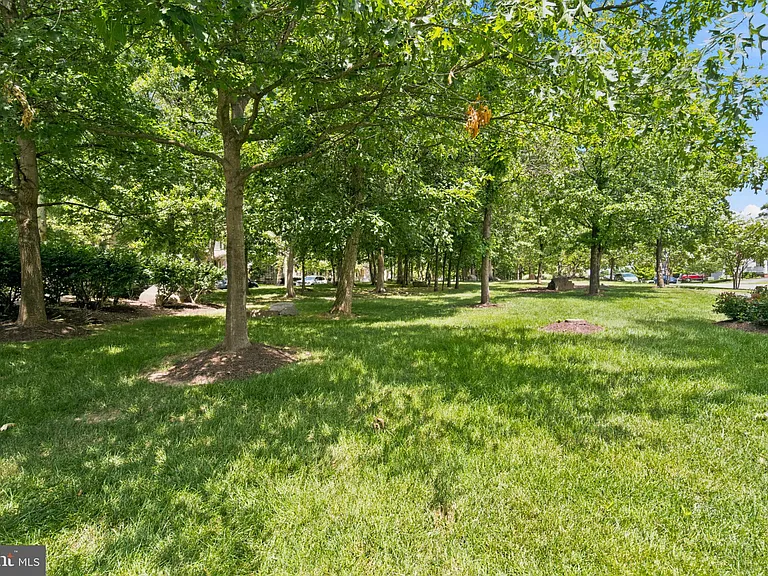 22839 Vickery Park Dr — Photo 42