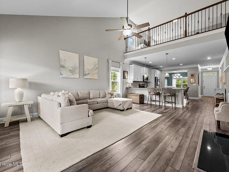 303 Red Cedar Dr — Photo 18