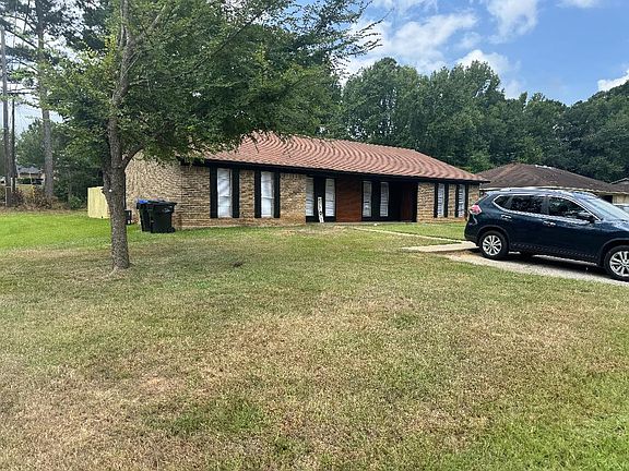 4th image of 300 Tammy Lynn Dr #B