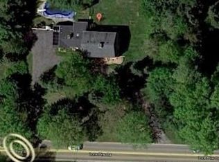 1574 Lone Pine Rd, Bloomfield Hills, MI 48302