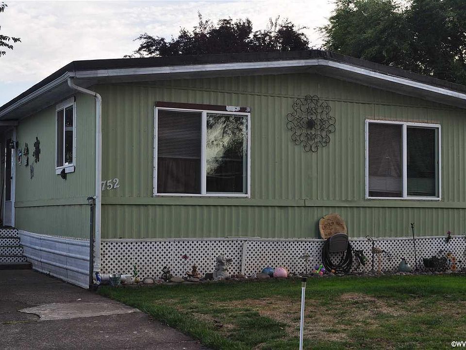 2nd image of 752 S Sunrise Dr