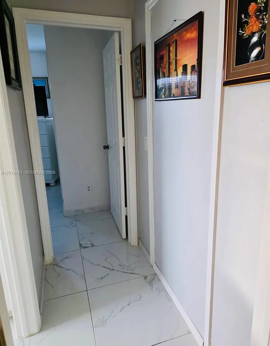 1 bed, 1.0 bath, $1,175 — Photo 3
