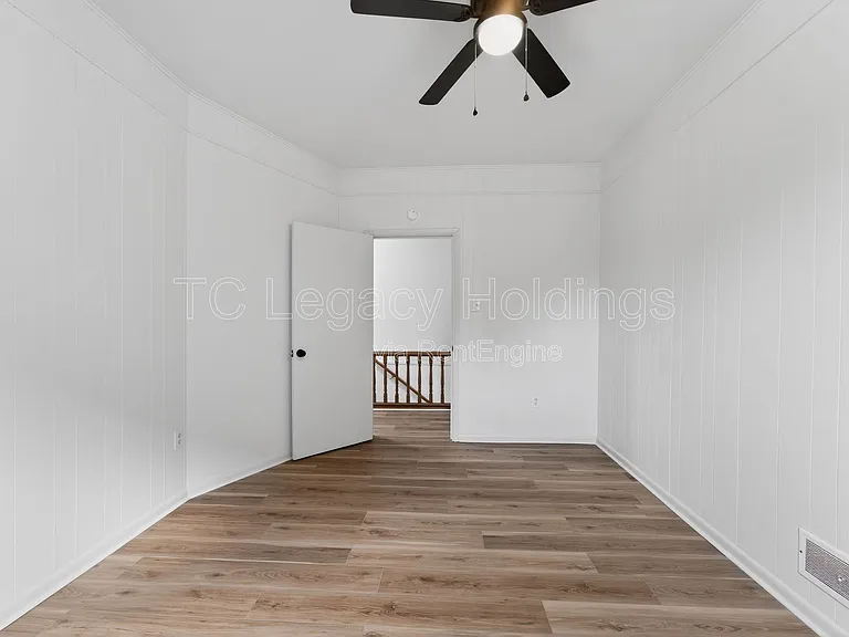 321 Clark St — Photo 31