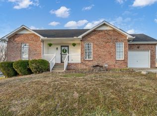 1085 Heatherwood Rd, Pleasant View, TN 37146