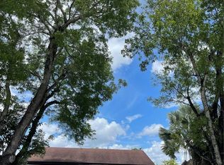 7107 NW 76th St, Tamarac, FL 33321