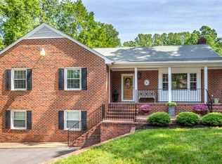 8284 Burnside Dr, Mechanicsville, VA 23116