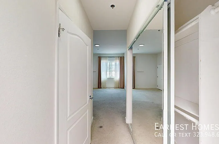 4348 Mammoth Ave #303 — Photo 20