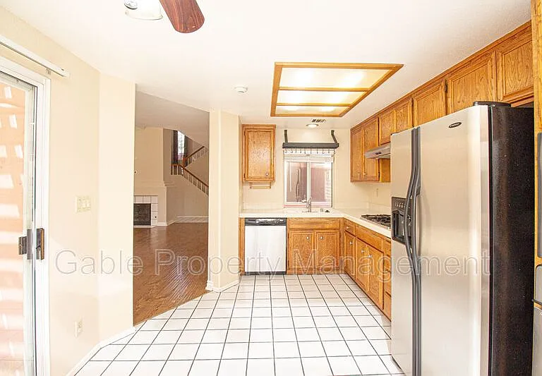 25804 Dickens Ct — Photo 13