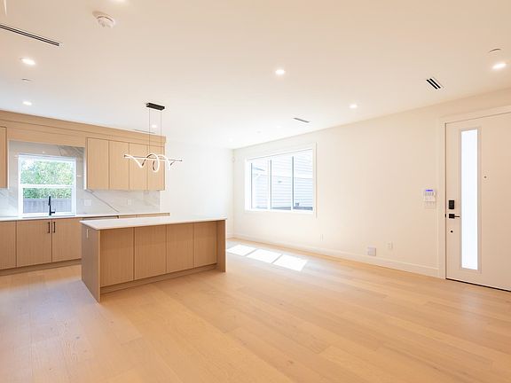 2nd image of 3615 Turner St #3