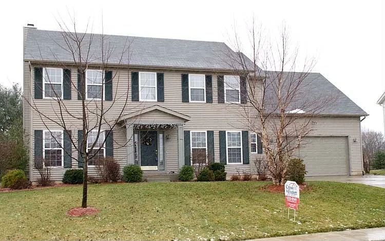 875 Boxwood Dr N photo 1