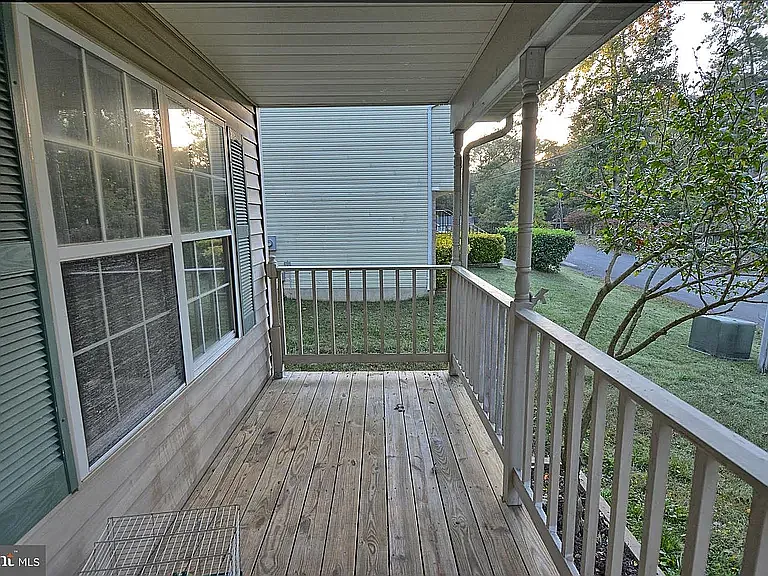 662 Grenada Ln — Photo 14