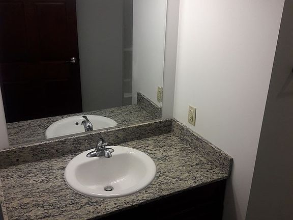 3rd image of 2022 N Ferry St APT 224