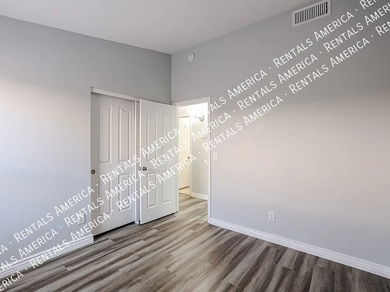 3930 E Harvard Ave — Photo 24