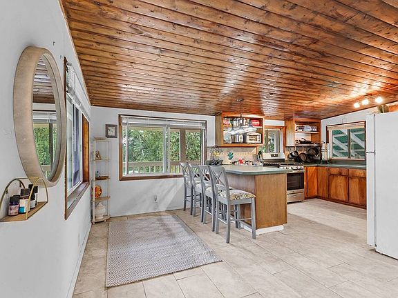 4th image of 161963 36th Ave