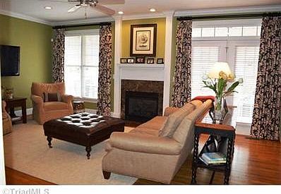 5th image of 609 Topwater Ln