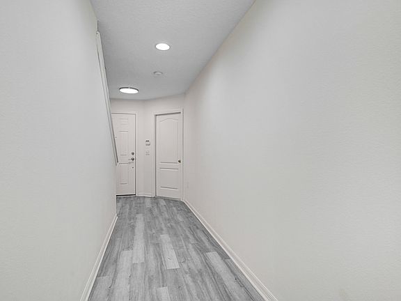 4th image of 5885 Dexter Ct