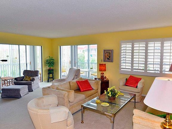 4th image of 1325 S Portofino Dr APT 210