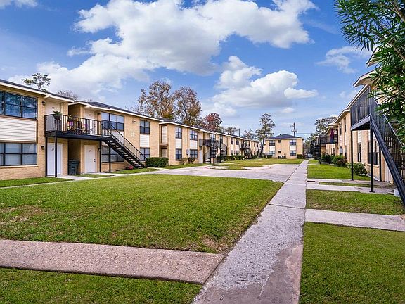 2nd image of 3620 Southmore Blvd APT 15
