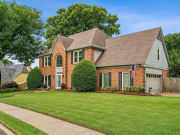 4th image of 1851 Autumndale Dr