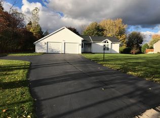 1298 Centennial Dr, Ontario, NY 14519