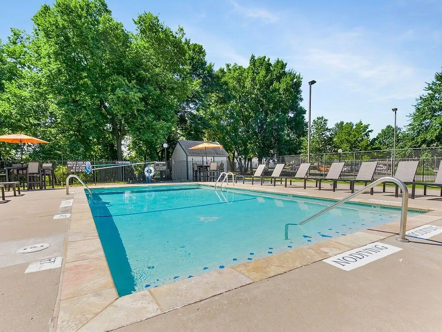 Falcon Point Apartments — Photo 4