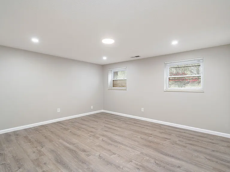 1518 Parkridge Dr #2 — Photo 4