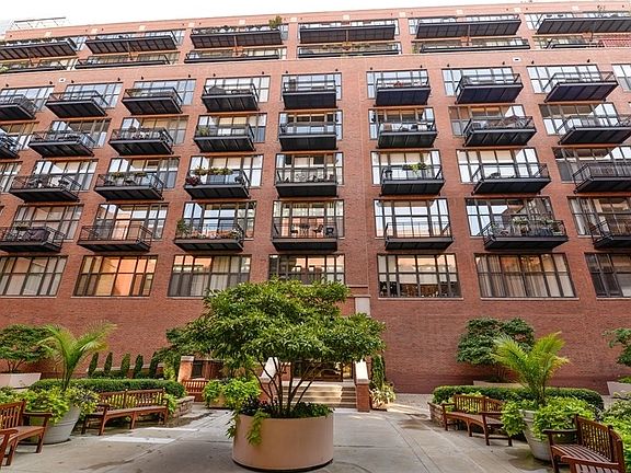Union Square Lofts - 333 W. Hubbard St.