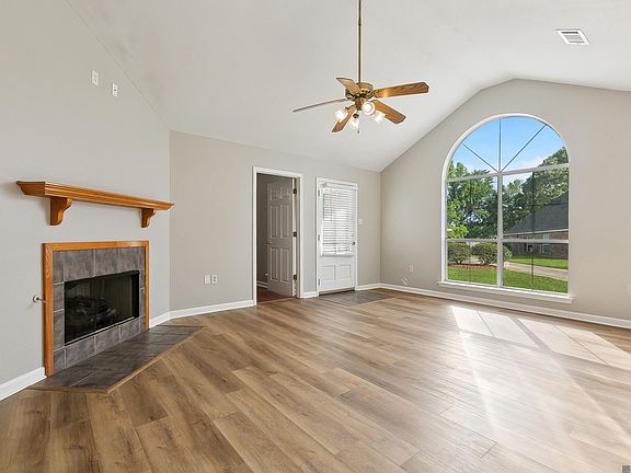2nd image of 36287 Greenville Ave
