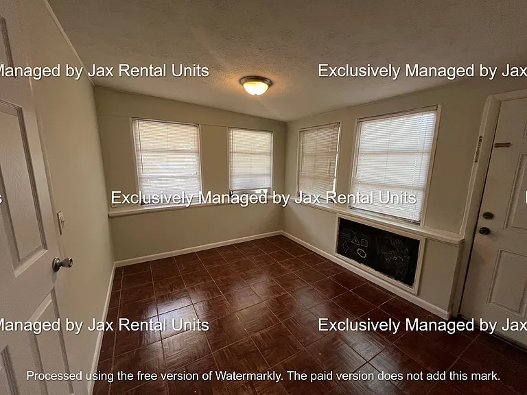 628 Meteor St — Photo 13