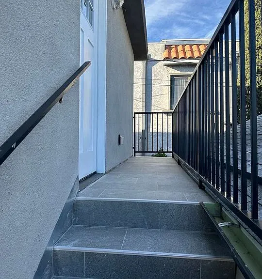 11947 Victory Blvd — Photo 13