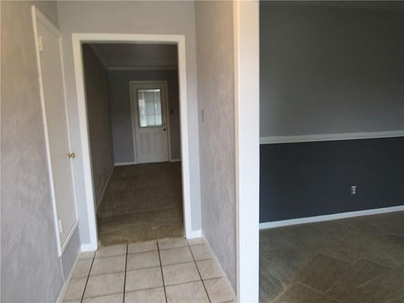 5th image of 808 Imperial Dr