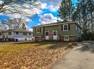 29-31-31 Williams Rd, Rochester, NY 14626