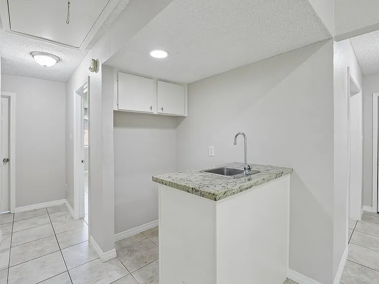 11503 Gnarlwood Dr — Photo 6