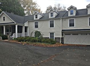 8 Valley View Rd, Warren, NJ 07059