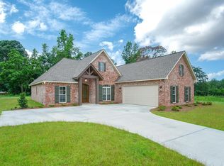 23 Dora Ln, Hattiesburg, MS 39402