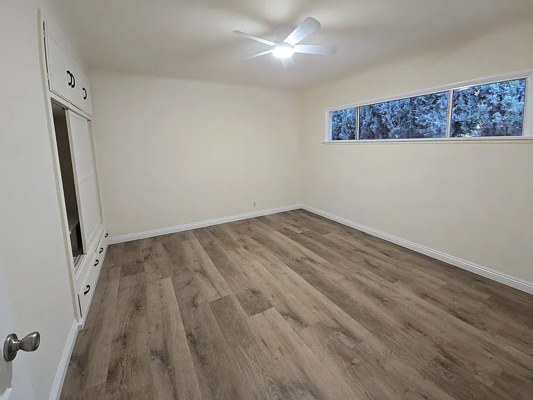 10147 La Rosa Dr — Photo 9