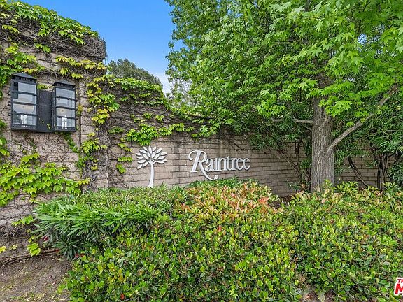3rd image of 1211 Raintree Cir