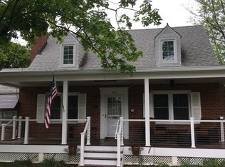 632 N Harrison St, Arlington, VA 22205