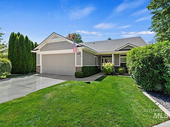 2nd image of 6167 N Bandon Pl