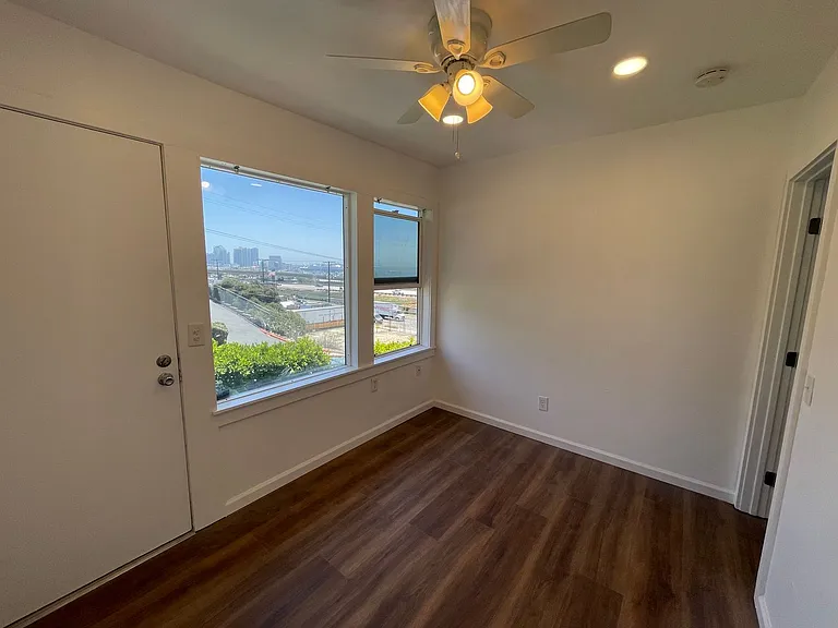 1408 Sassafras St — Photo 6