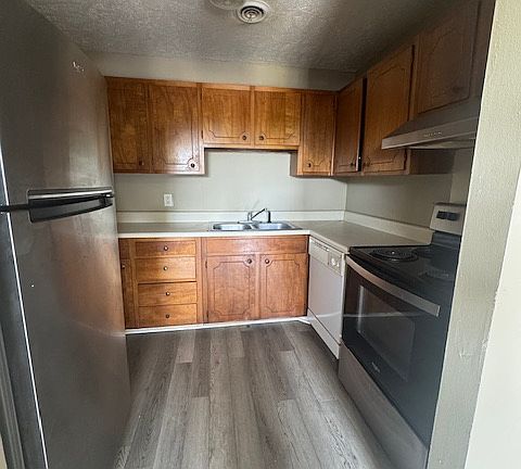 2nd image of 3210-12 Tallywood Dr