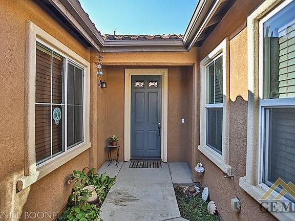 5th image of 5522 Segovia Way