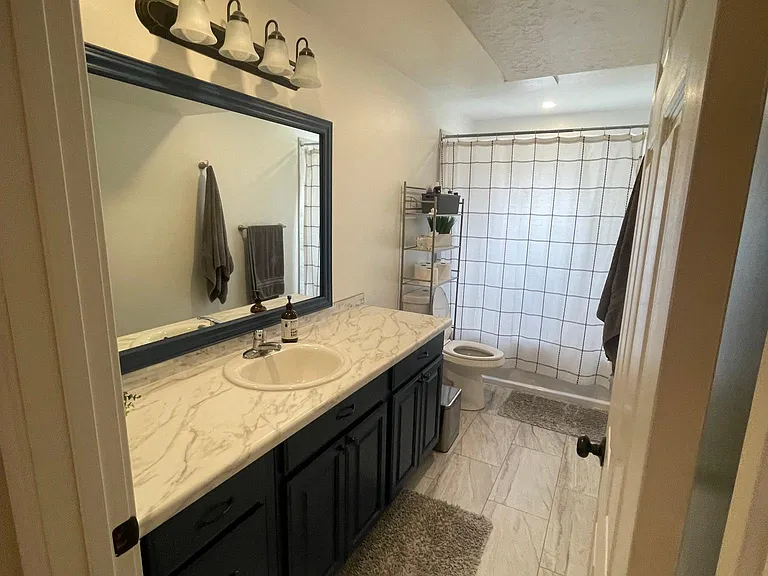 287 W 500 N #B — Photo 16